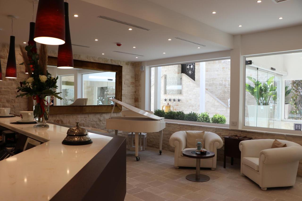 Hotel Lafayette Giovinazzo Bagian luar foto