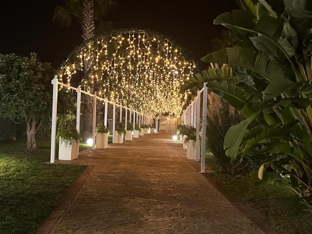 Hotel Lafayette Giovinazzo Bagian luar foto